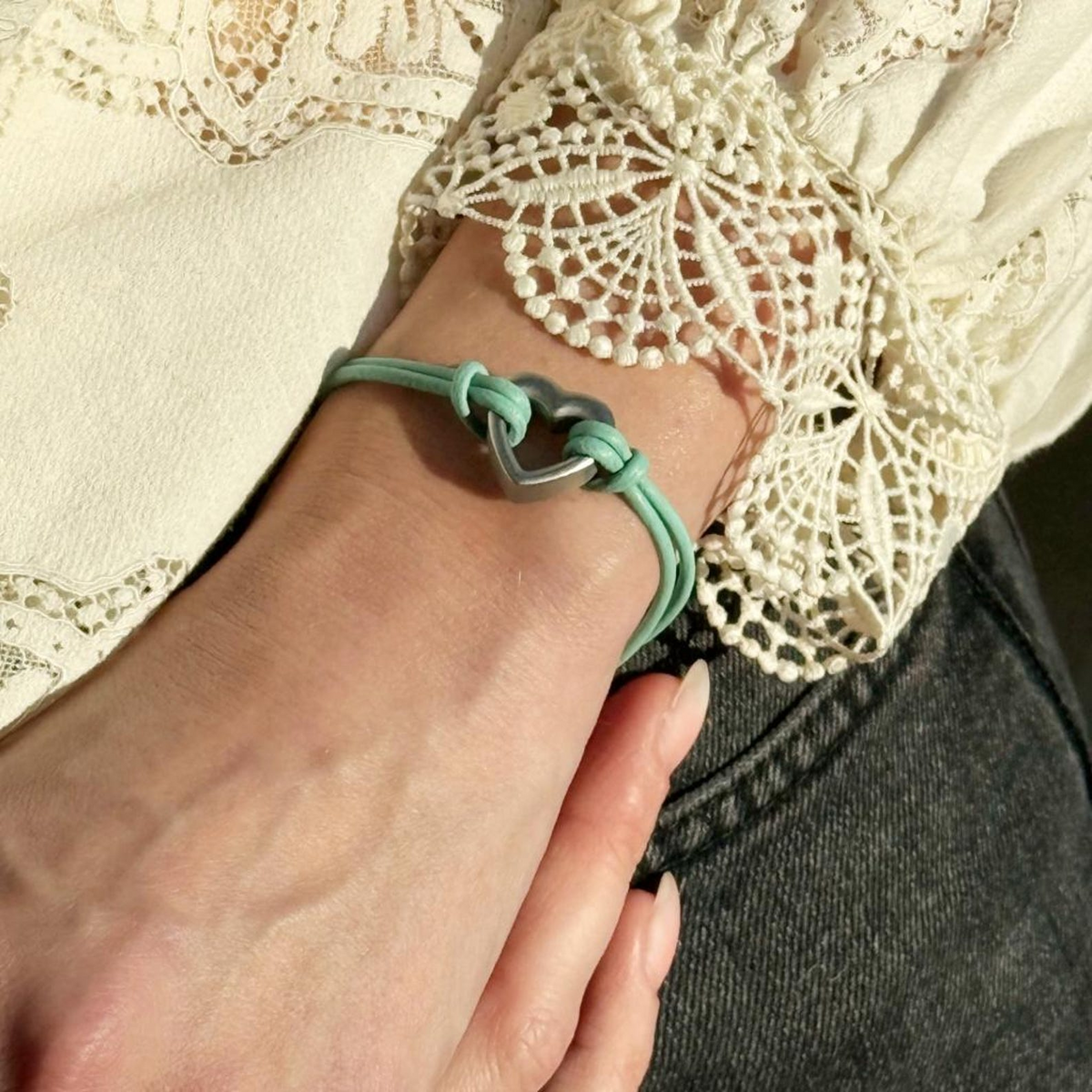 Pet Memorial Ashes Bracelet, Green Heart Leather, photo 4 of 9