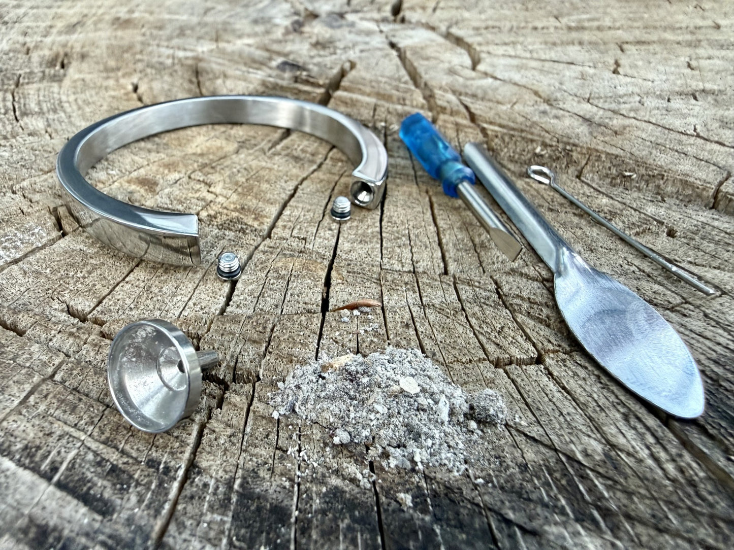 Personalised Memorial Ashes Bangle – Stainless Steel Keepsake Bracelet
