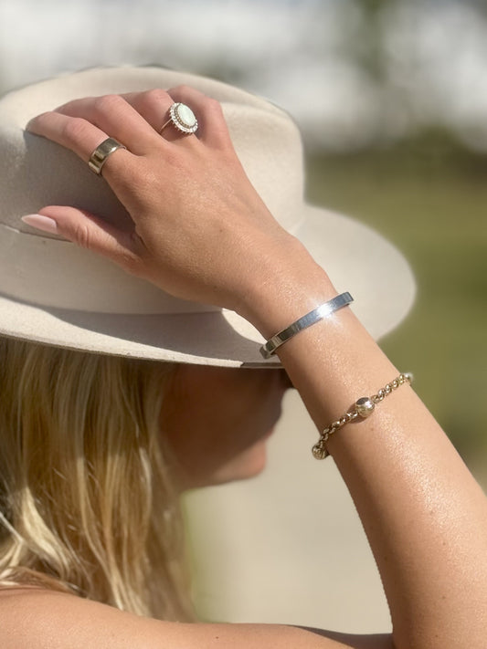 Personalised Memorial Ashes Bangle – Stainless Steel Keepsake Bracelet