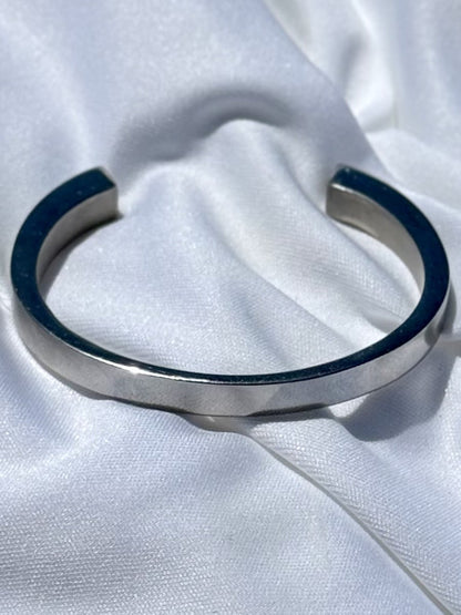 Personalised Memorial Ashes Bangle – Stainless Steel Keepsake Bracelet