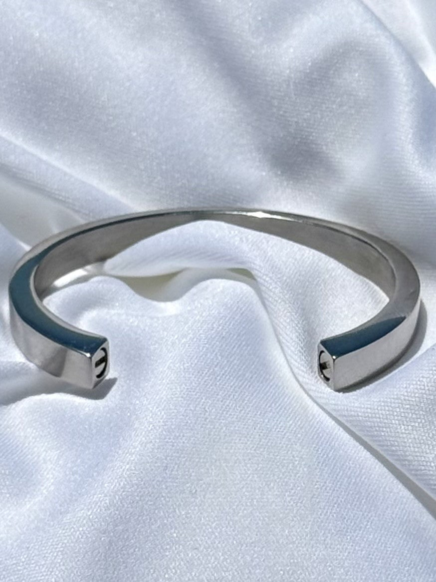 Personalised Memorial Ashes Bangle – Stainless Steel Keepsake Bracelet